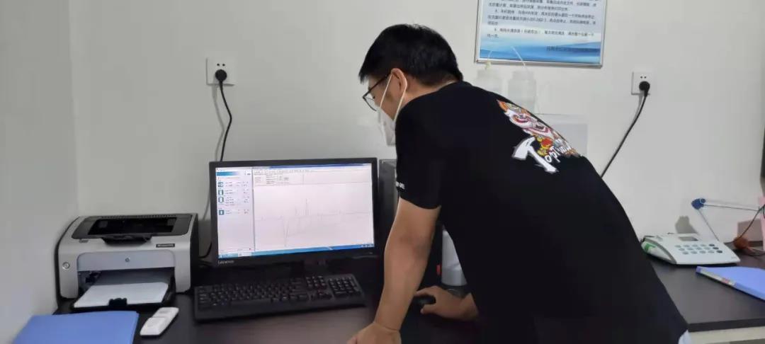 工程師現(xiàn)場(chǎng)調(diào)試 工程師現(xiàn)場(chǎng)調(diào)試